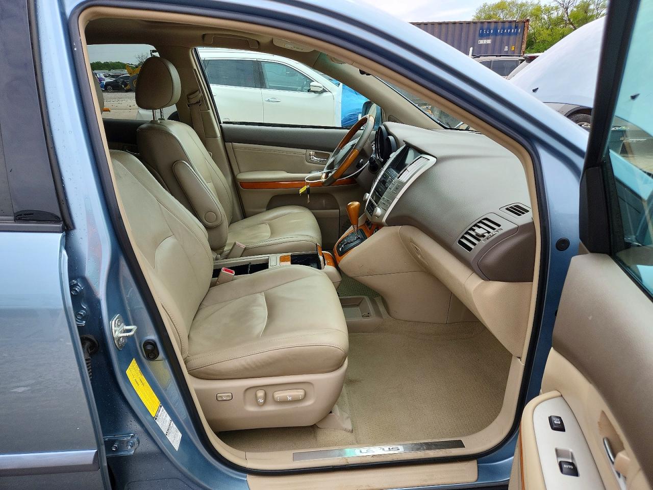 2T2HK31UX8C094868 · 2008 LEXUS RX · 7/13