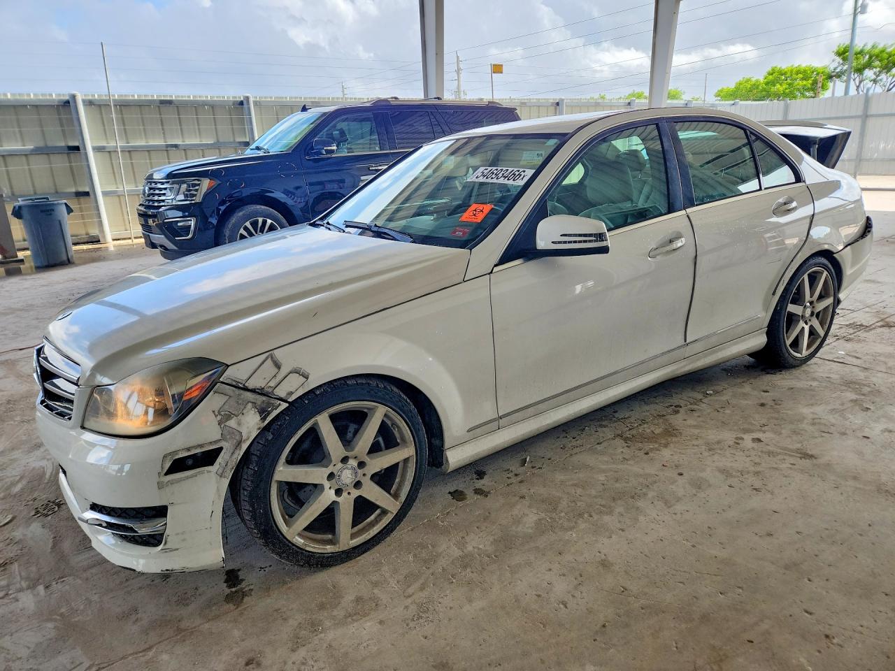 WDDGF4HBXEA964249 · 2014 MERCEDES-BENZ C-CLASS
