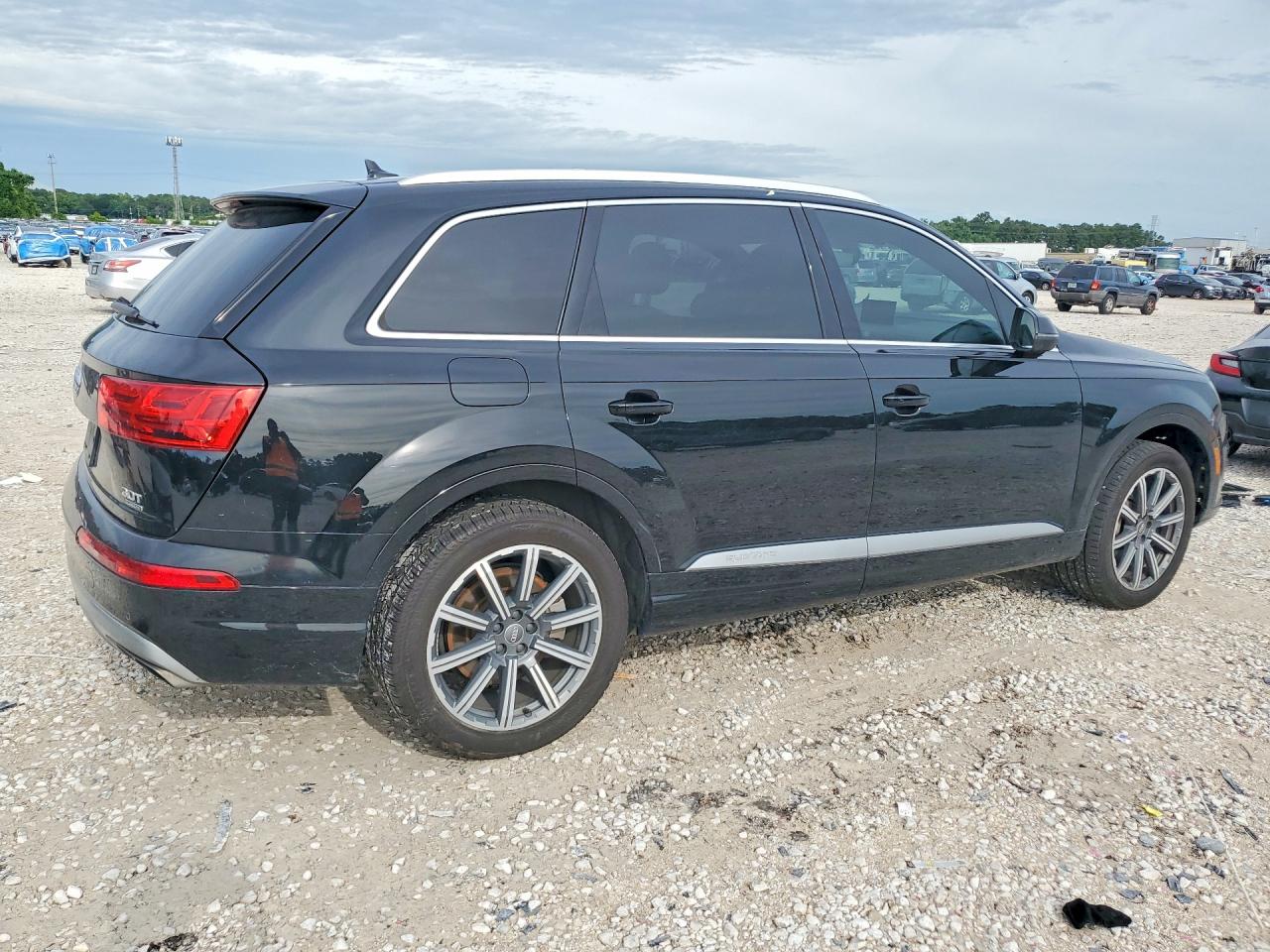 WA1LAAF78HD021536 · 2017 AUDI Q7 · 3/13