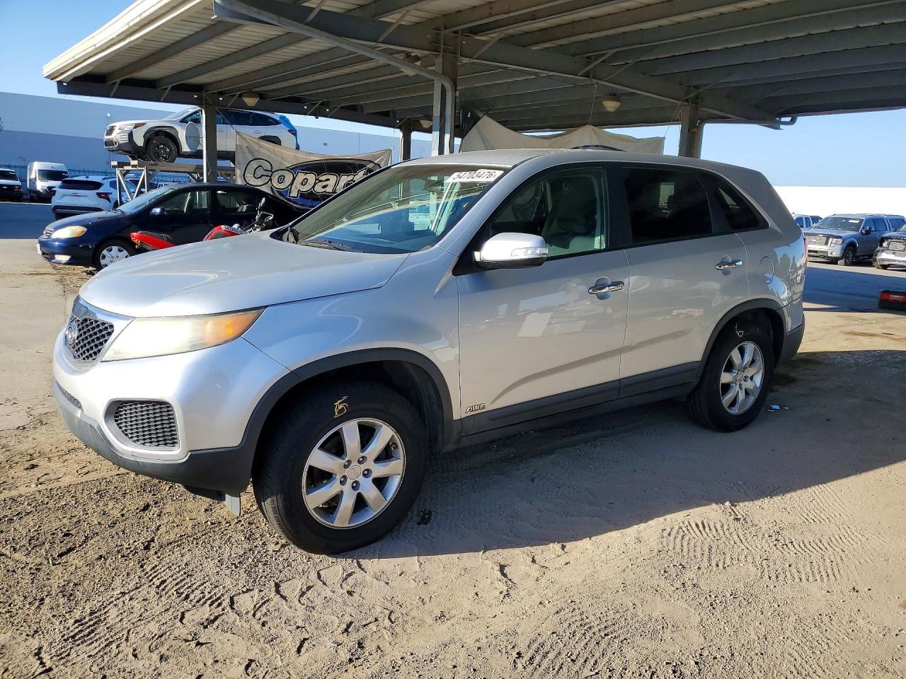 5XYKTCA19BG033648 · 2011 KIA SORENTO