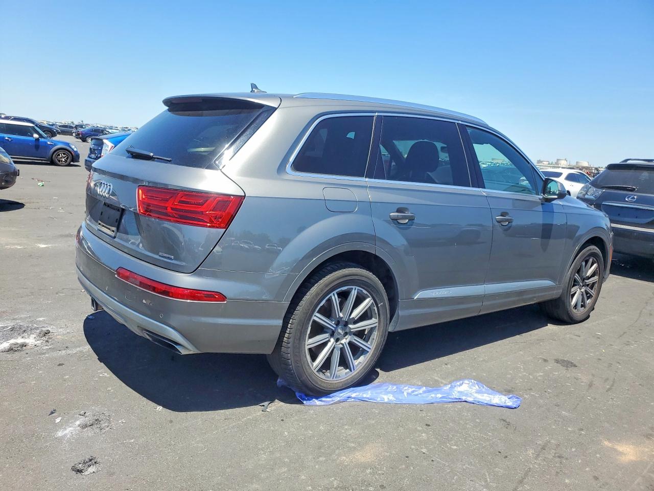 WA1LHAF75HD042212 · 2017 AUDI Q7 · 3/13