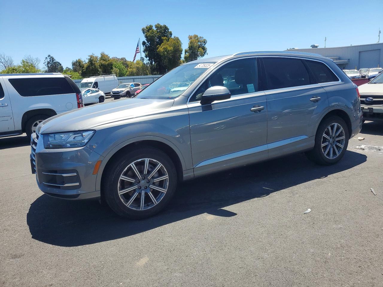 WA1LHAF75HD042212 · 2017 AUDI Q7