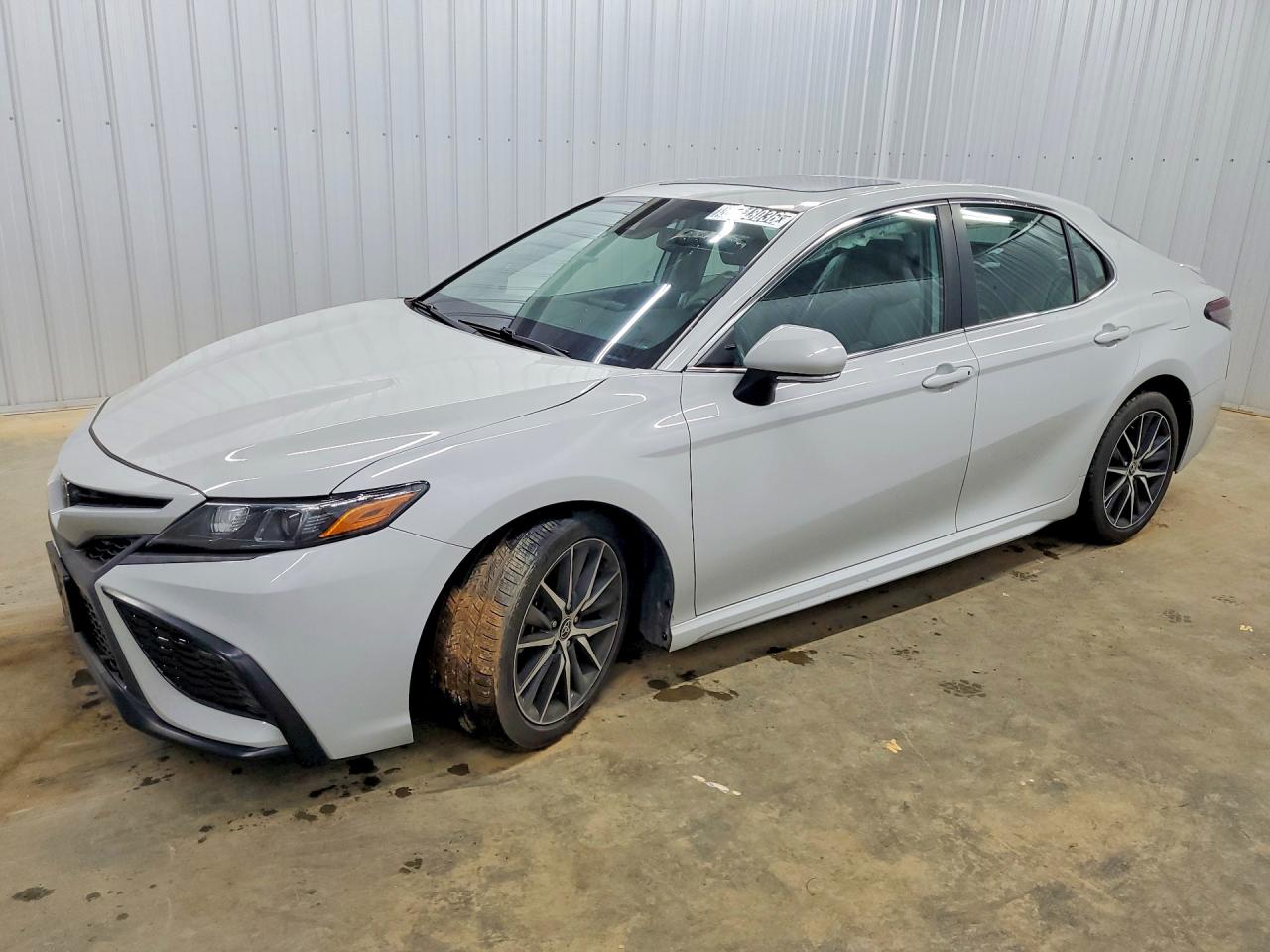 4T1T11AK0NU042938 · 2022 TOYOTA CAMRY