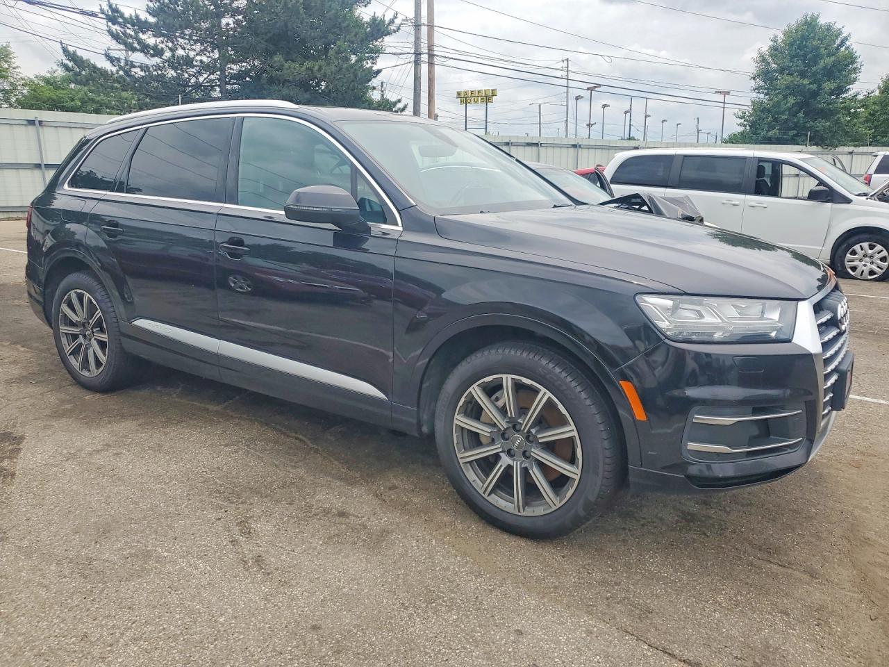 WA1LAAF7XHD046731 · 2017 AUDI Q7 · 4/13