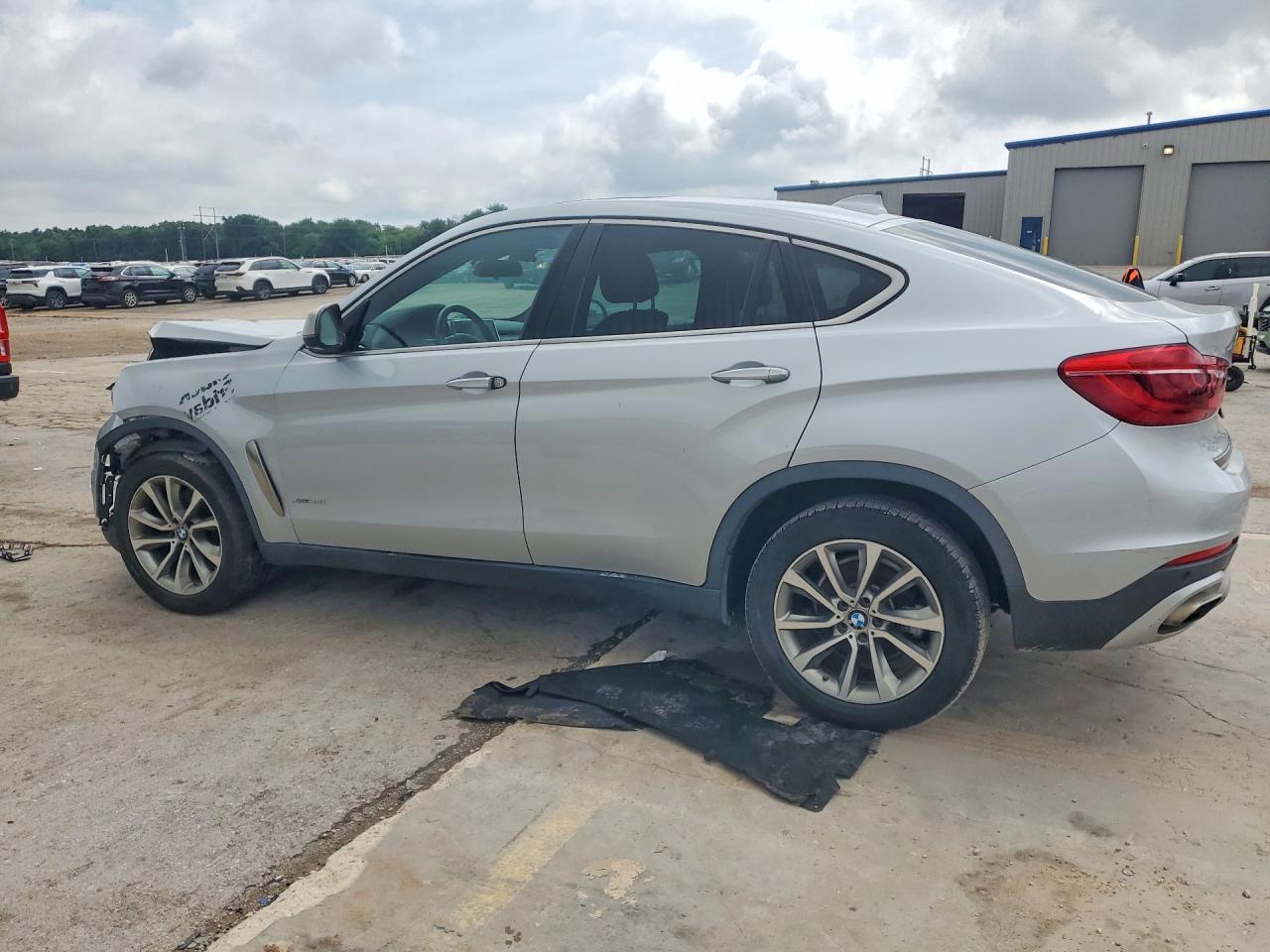 5UXKU2C55K0Z63574 · 2019 BMW X6 · 2/13