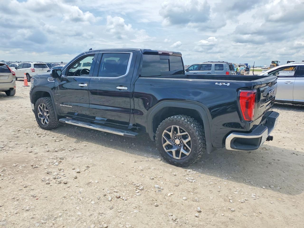 1GTUUDED0NZ623274 · 2022 GMC SIERRA · 2/12