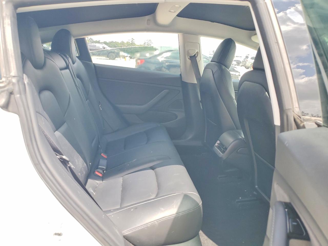 5YJ3E1EB6JF178948 · 2018 TESLA MODEL 3 · 10/13