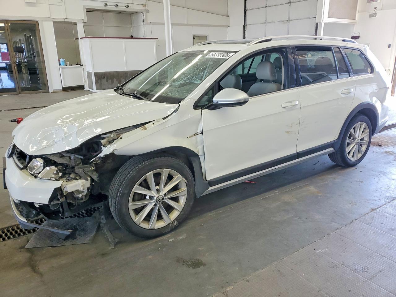 3VWM17AU1JM759437 · 2018 VOLKSWAGEN GOLF ALLTRACK