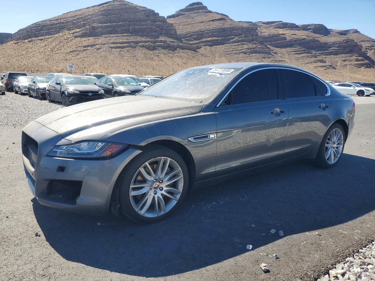 SAJBK4BV0HCY39533 · 2017 JAGUAR XF