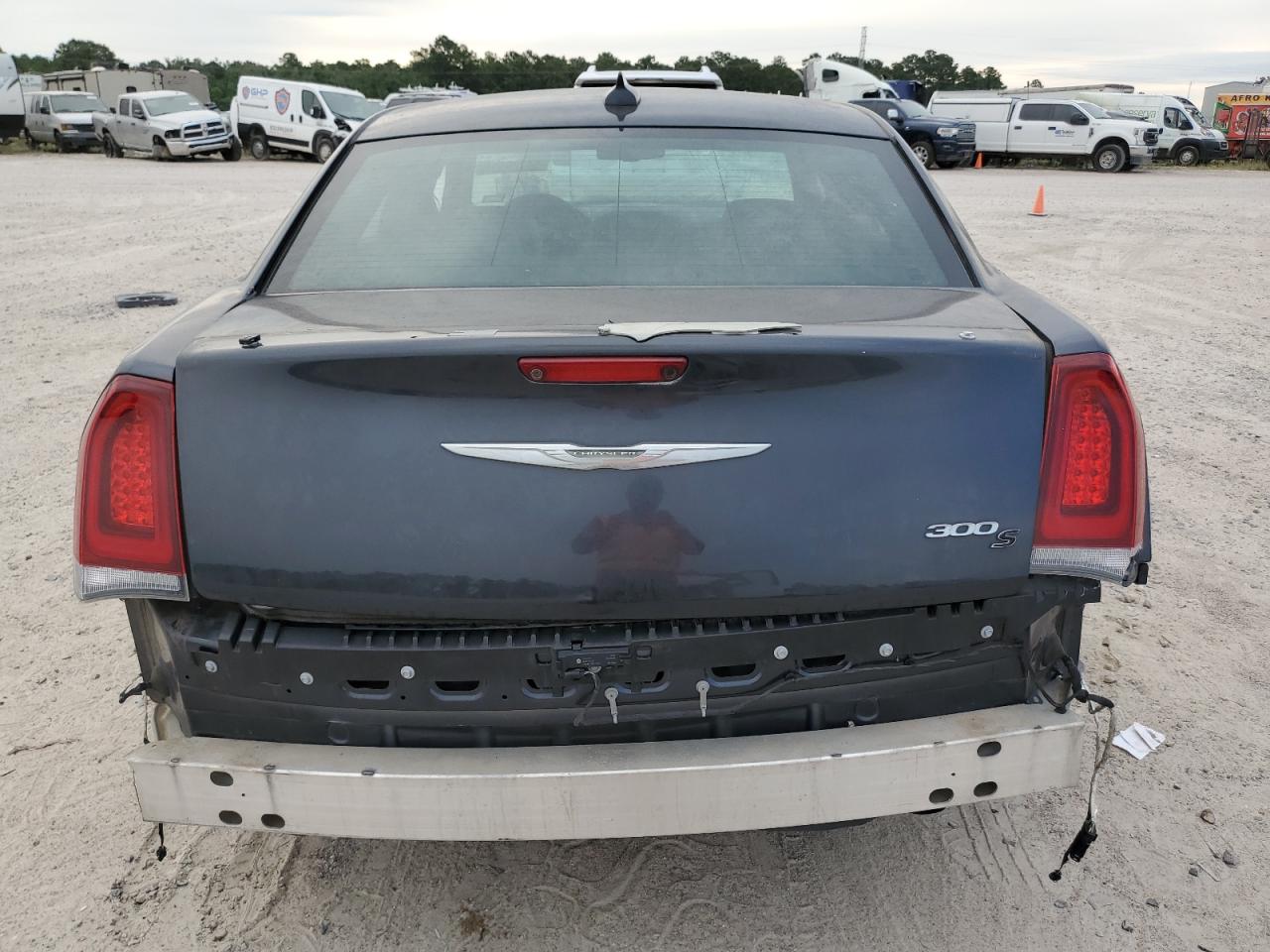 2C3CCABT5KH556163 · 2019 CHRYSLER 300 · 6/13