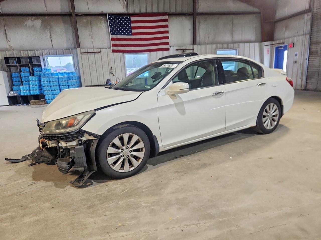 1HGCR3F8XFA014154 · 2015 HONDA ACCORD