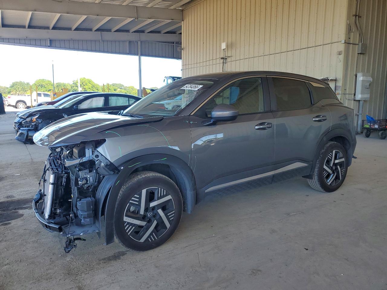 3N8AP6CA4SL386343 · 2025 NISSAN KICKS