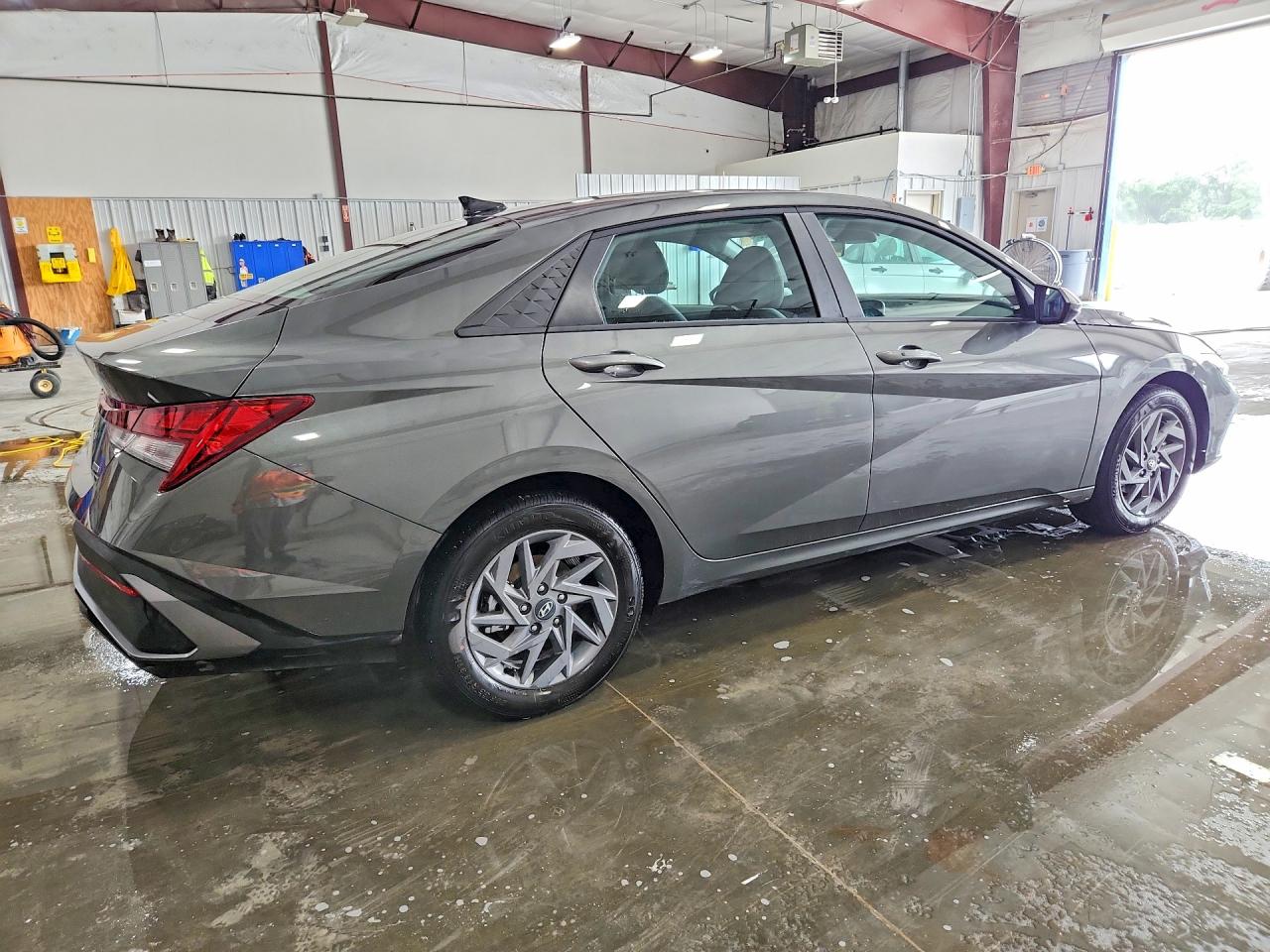 KMHLM4DJ2TU200785 · 2026 HYUNDAI ELANTRA HYBRID · 3/13