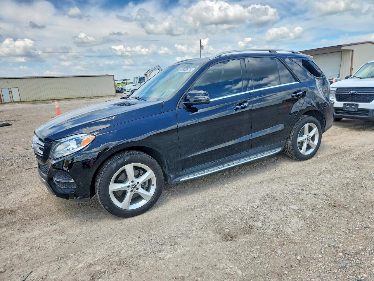 4JGDA5JB5JB037073 · 2018 MERCEDES-BENZ GLE