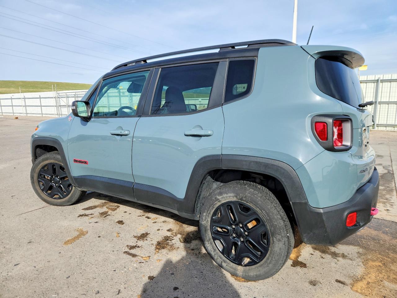 ZACCJBCB1JPH87779 · 2018 JEEP RENEGADE · 2/13