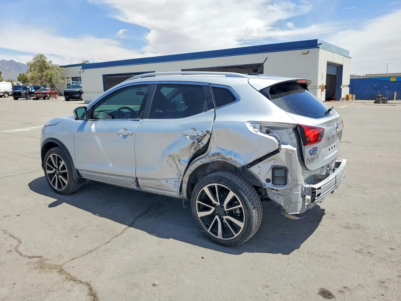 JN1BJ1CP3HW030500 · 2017 NISSAN ROGUE SPORT · 2/13