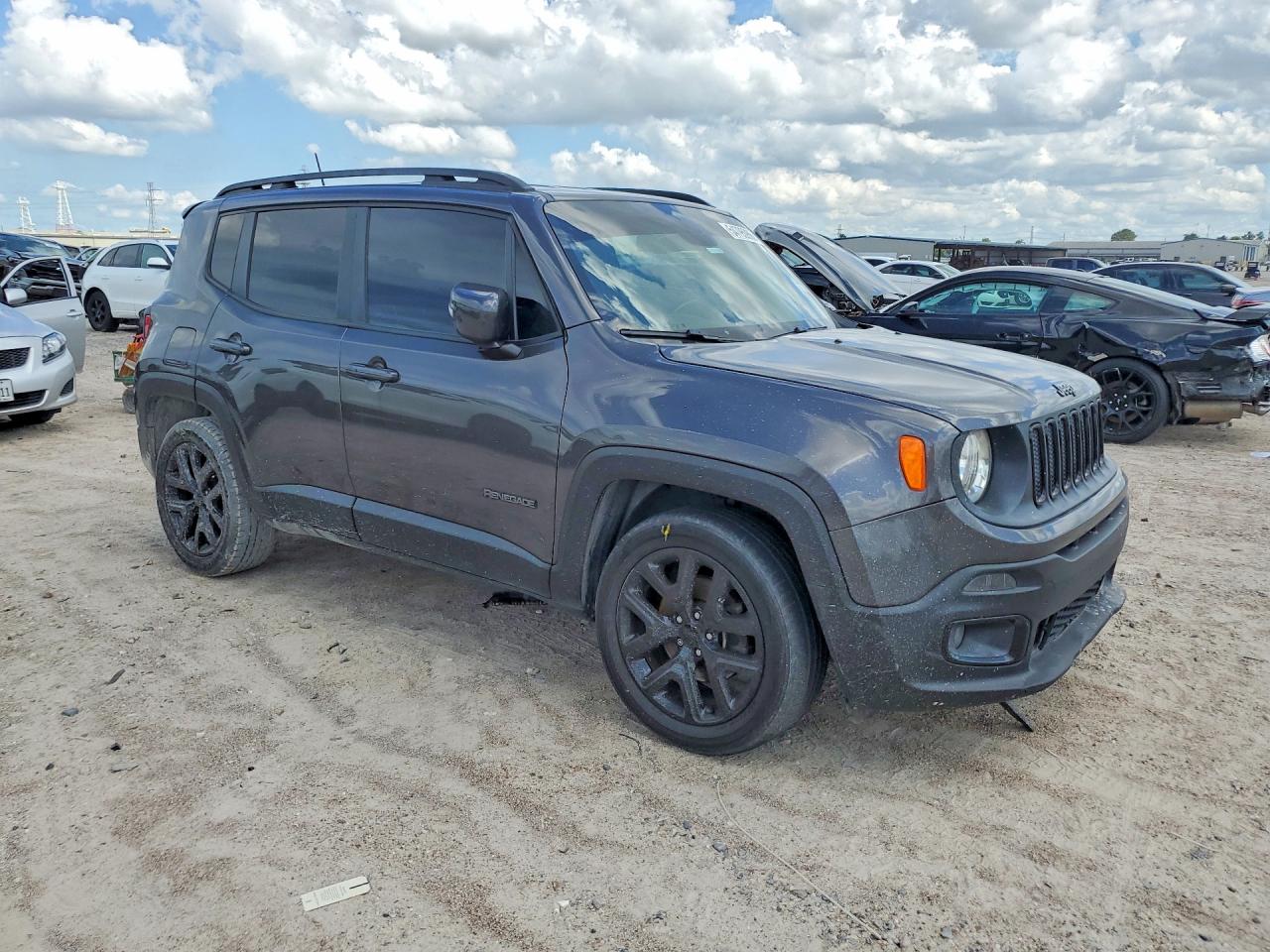 ZACCJBBB0JPH29163 · 2018 JEEP RENEGADE · 4/13