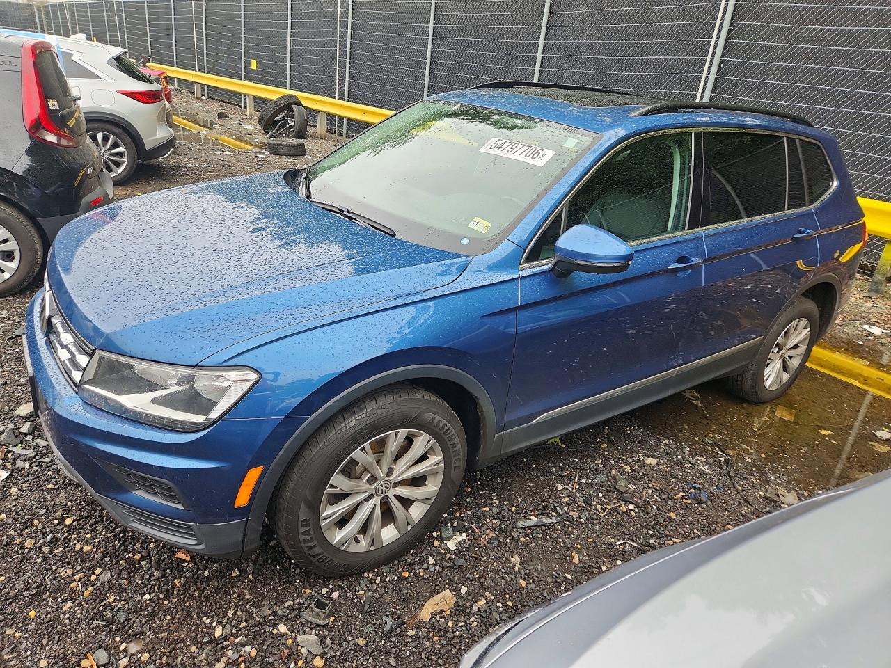 3VV2B7AX8JM178150 · 2018 VOLKSWAGEN TIGUAN