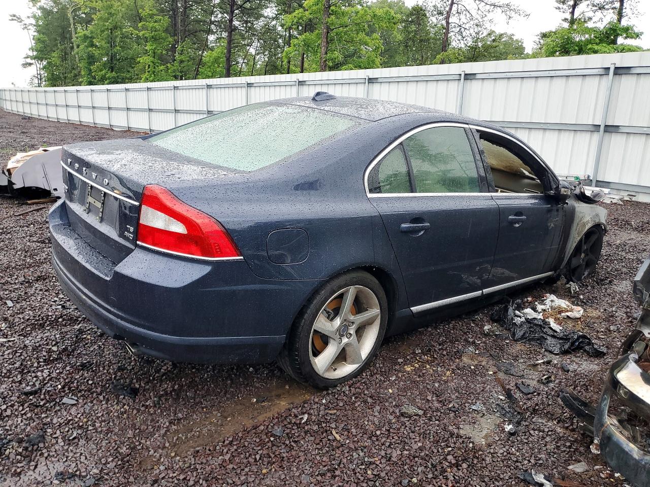 YV1992AH3A1131734 · 2010 VOLVO S80 · 3/12