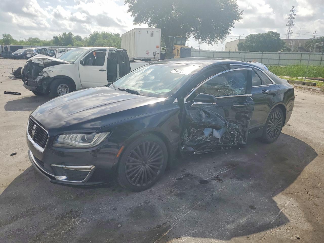 3LN6L5E96JR600136 · 2018 LINCOLN MKZ