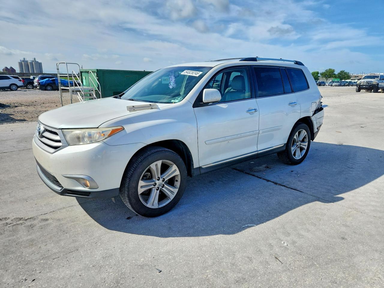5TDDK3EH6DS242418 · 2013 TOYOTA HIGHLANDER