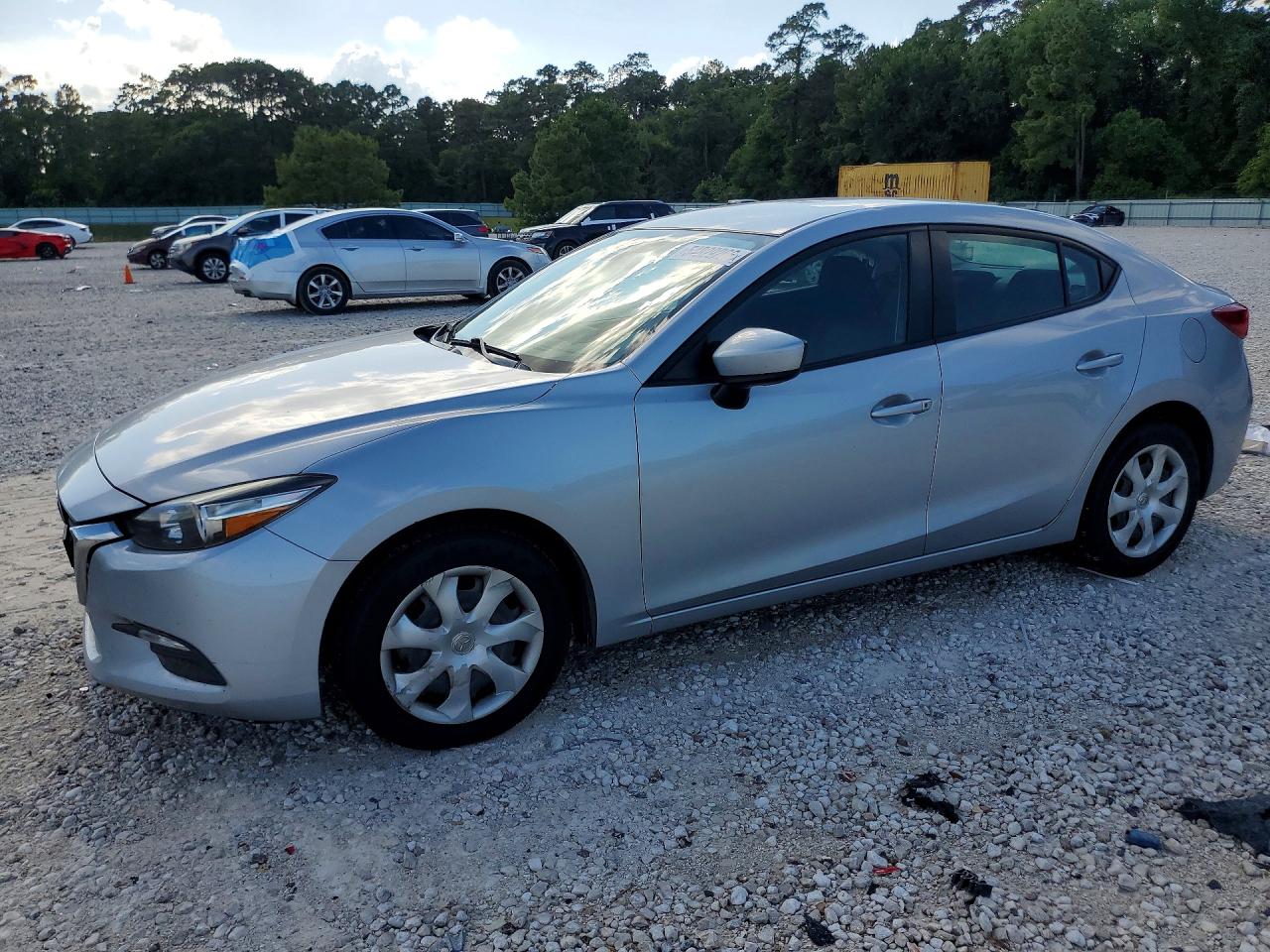 3MZBN1U72JM177023 · 2018 MAZDA 3