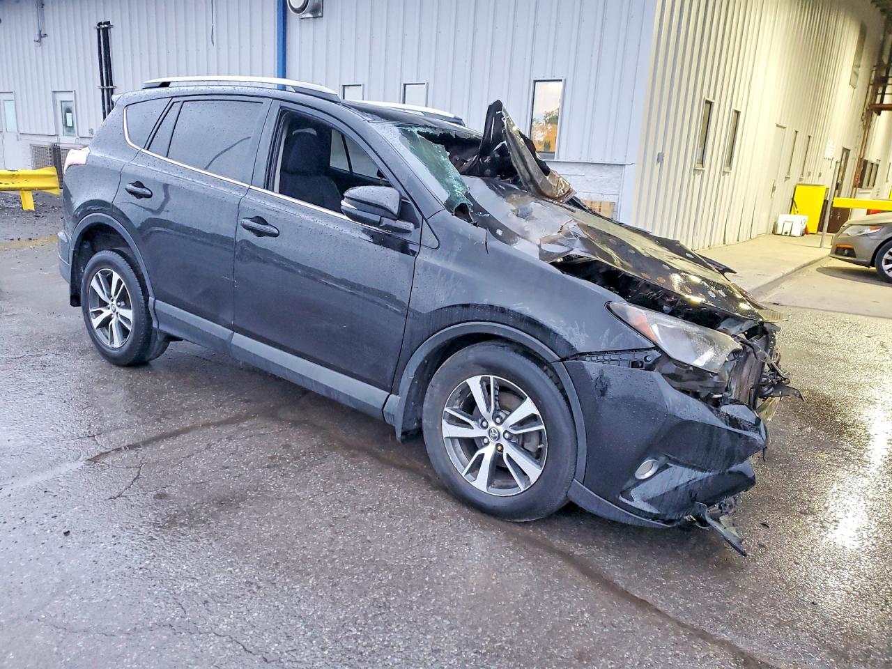 2T3RFREV8JW845089 · 2018 TOYOTA RAV4 · 4/13