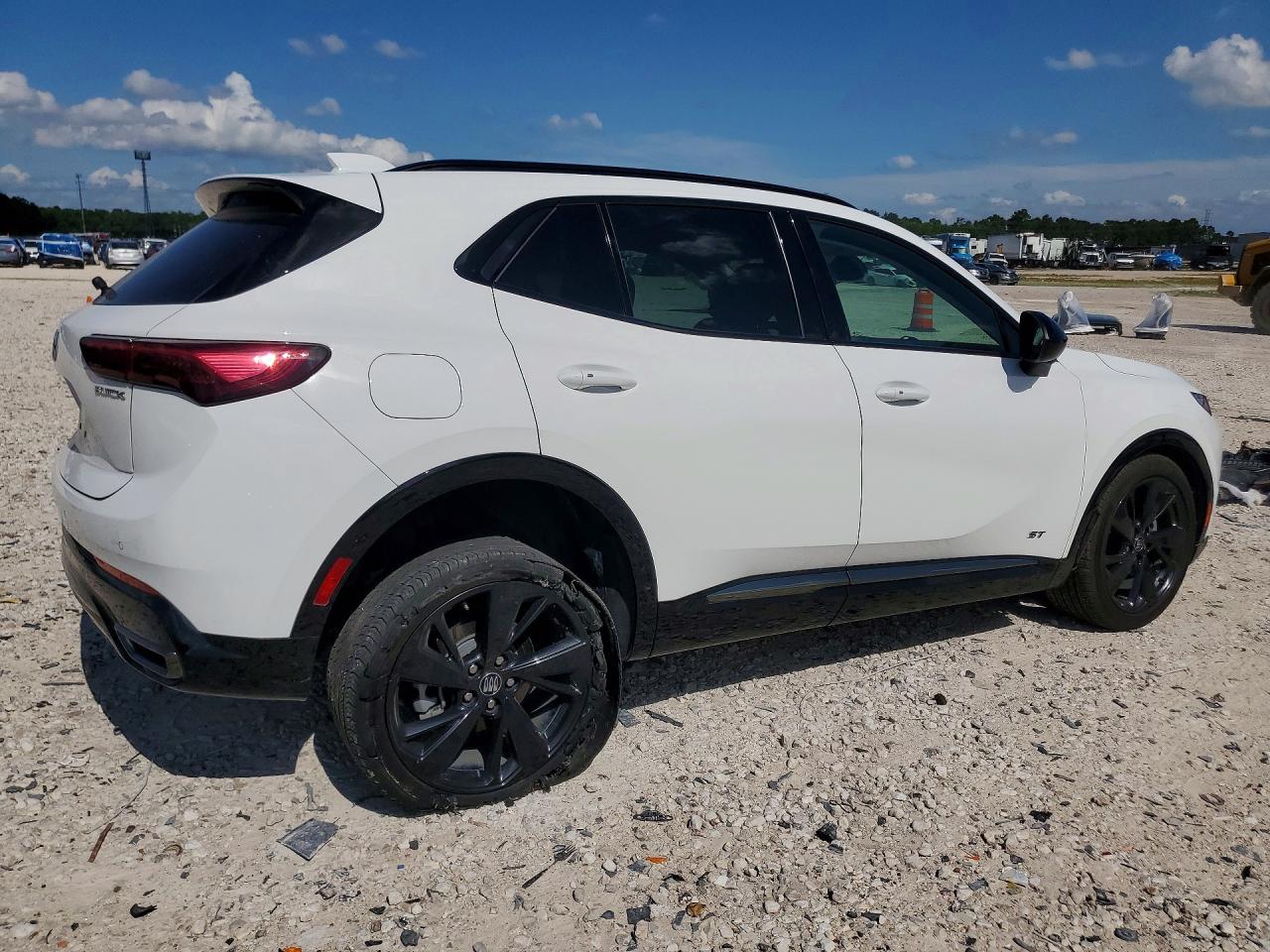 LRBFZPE47RD014115 · 2024 BUICK ENVISION · 3/13