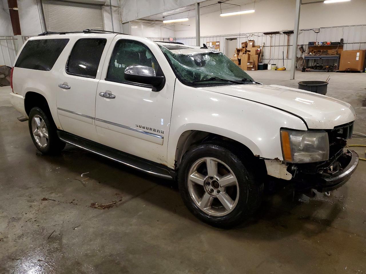 1GNSKKE32BR197082 · 2011 CHEVROLET SUBURBAN · 4/14