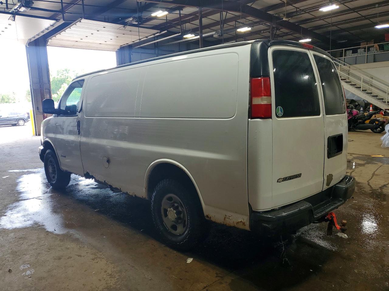 1GCHG35KX81158314 · 2008 CHEVROLET EXPRESS G3500 · 2/13