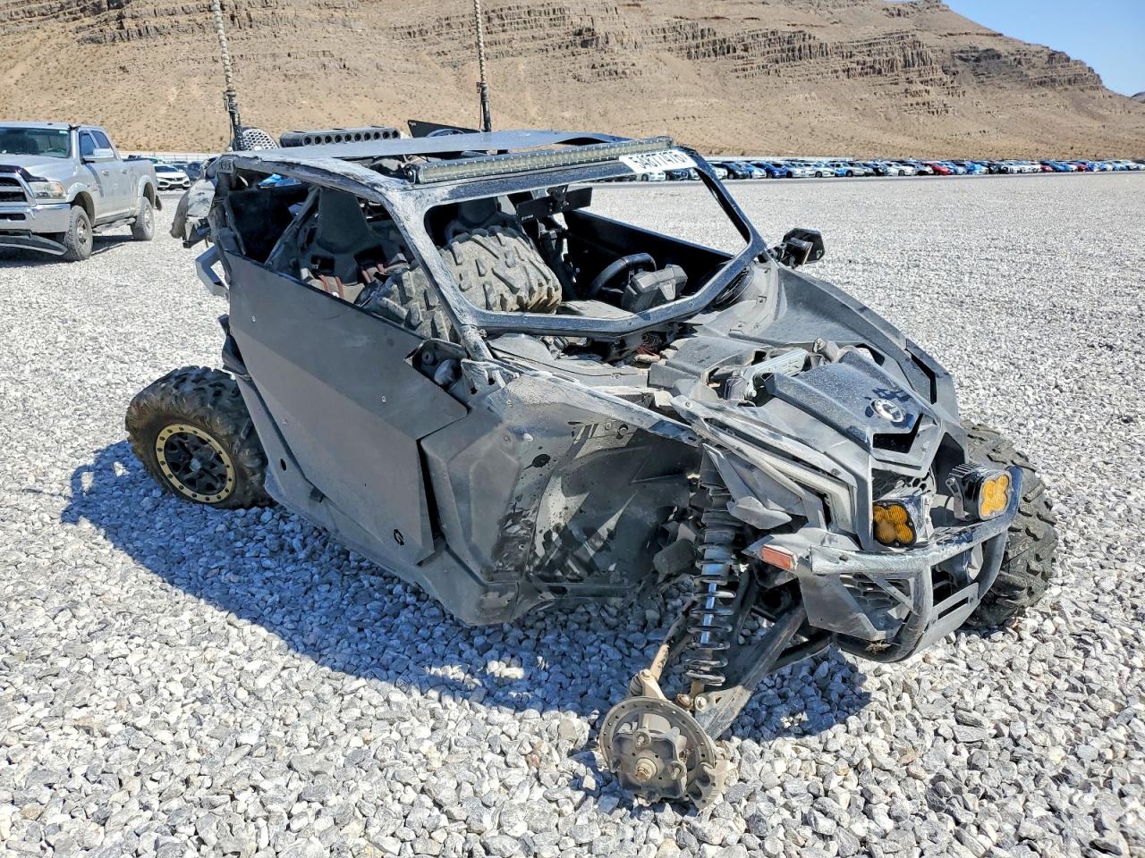 3JBVXAW25HK002835 · 2017 CAN-AM MAVERICK X3
