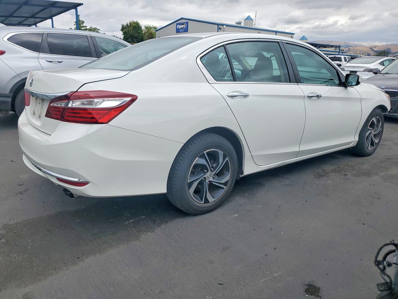 1HGCR2F32HA221509 · 2017 HONDA ACCORD · 3/12