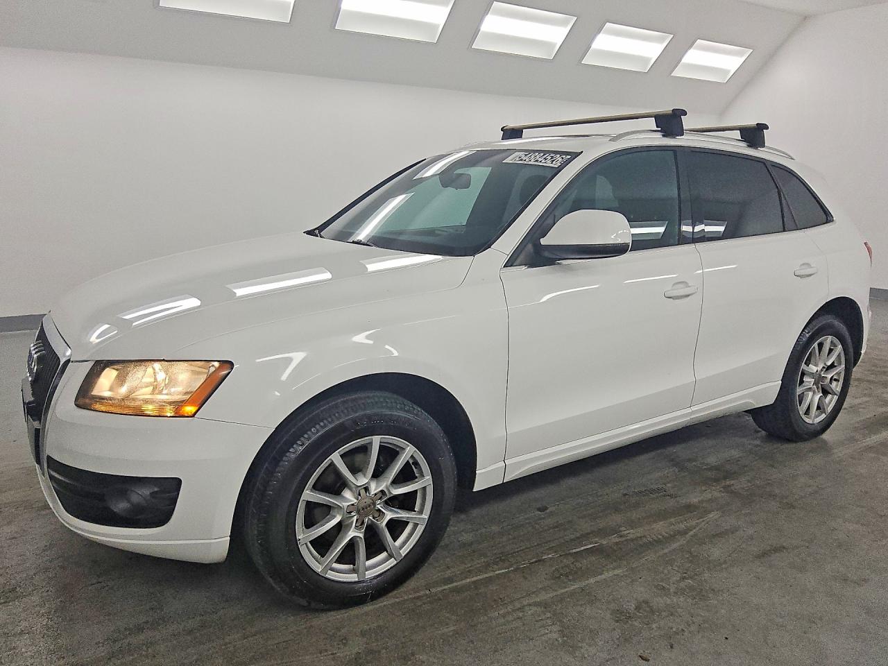 WA1CKAFP2AA087536 · 2010 AUDI Q5