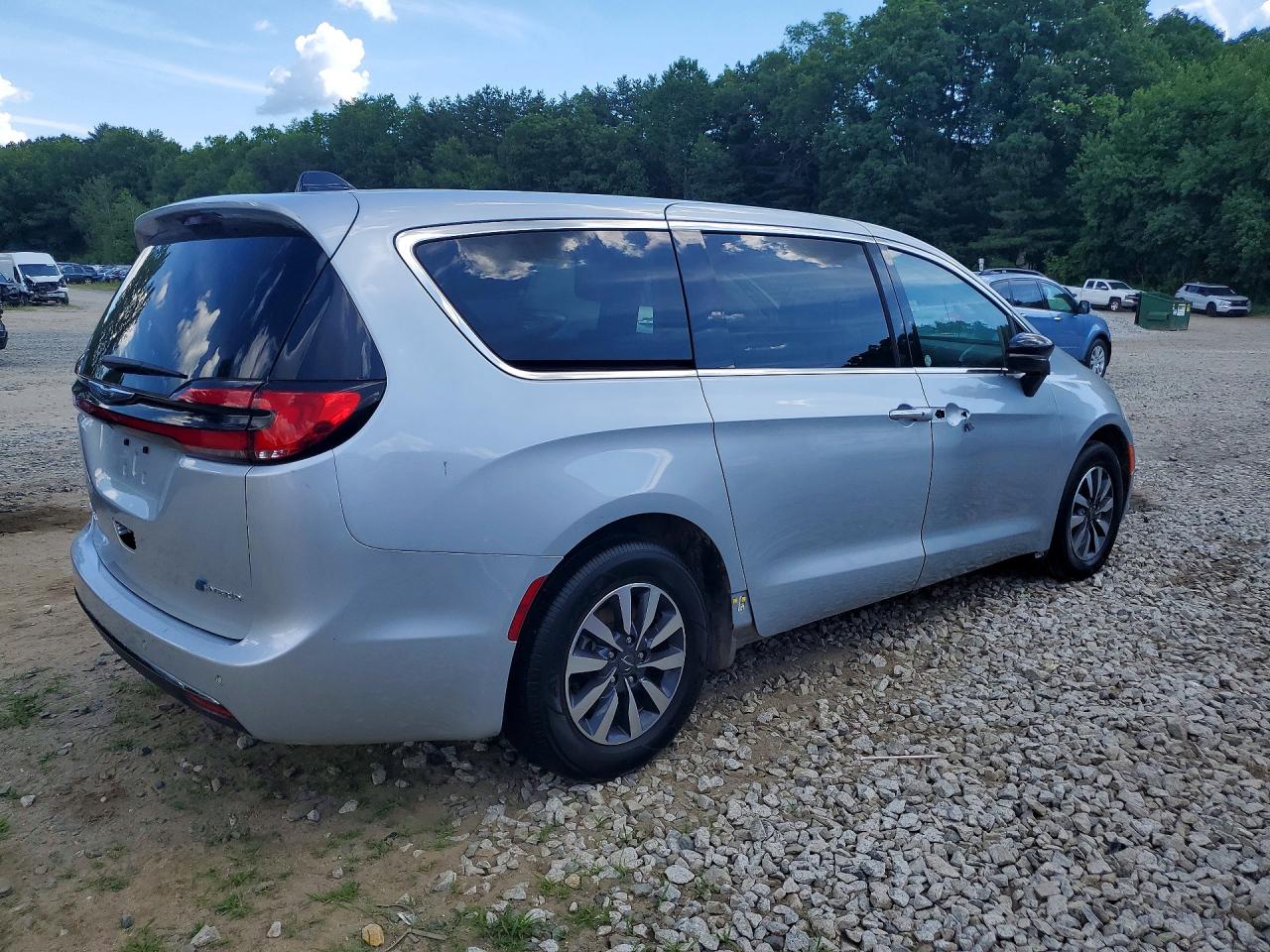 2C4RC1S77RR126910 · 2024 CHRYSLER PACIFICA · 3/13