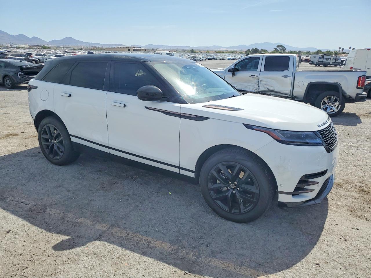 SALYL2EX2SA800462 · 2025 LAND ROVER RANGE ROVER VELAR · 4/13