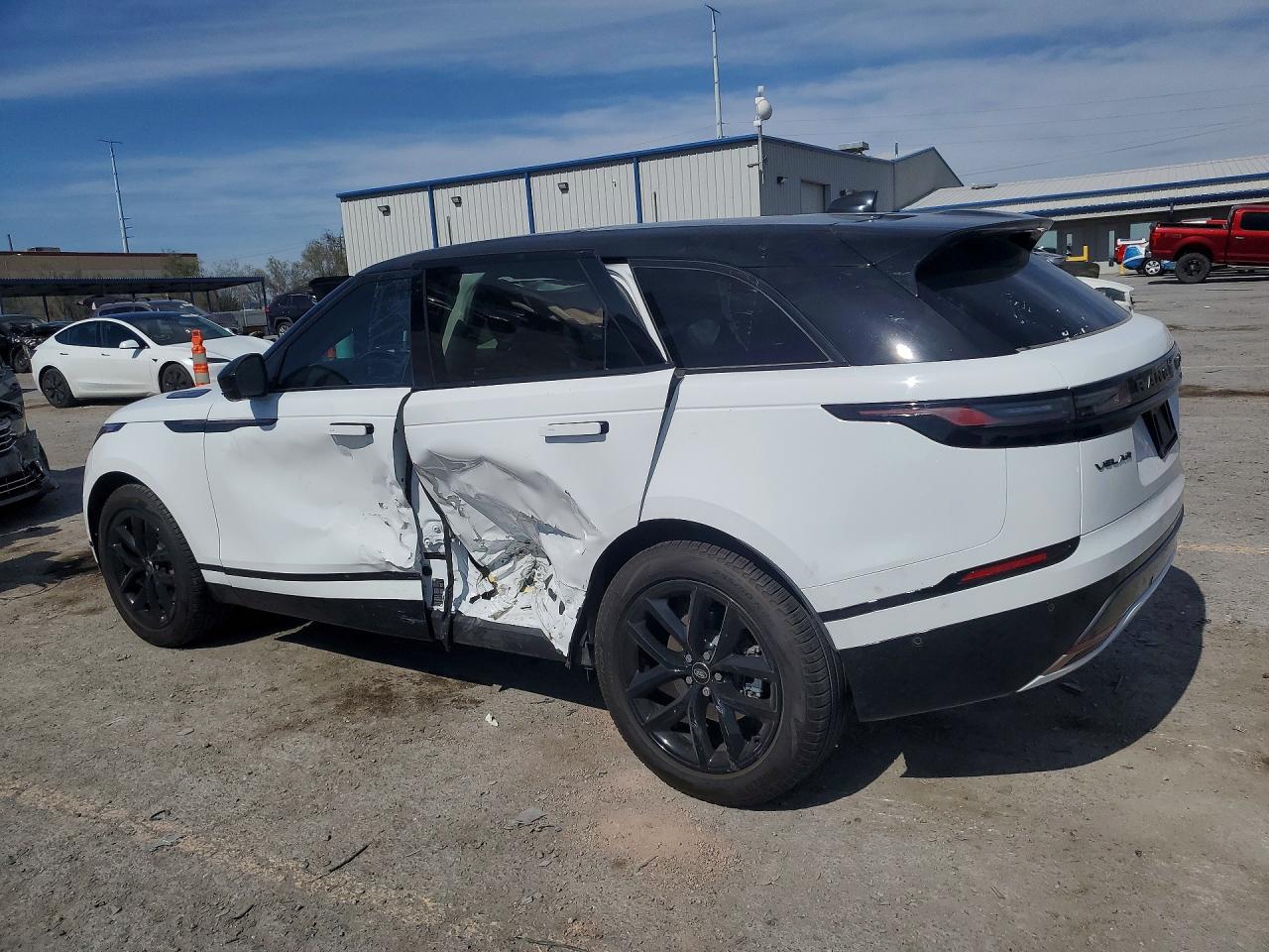 SALYL2EX2SA800462 · 2025 LAND ROVER RANGE ROVER VELAR · 2/13