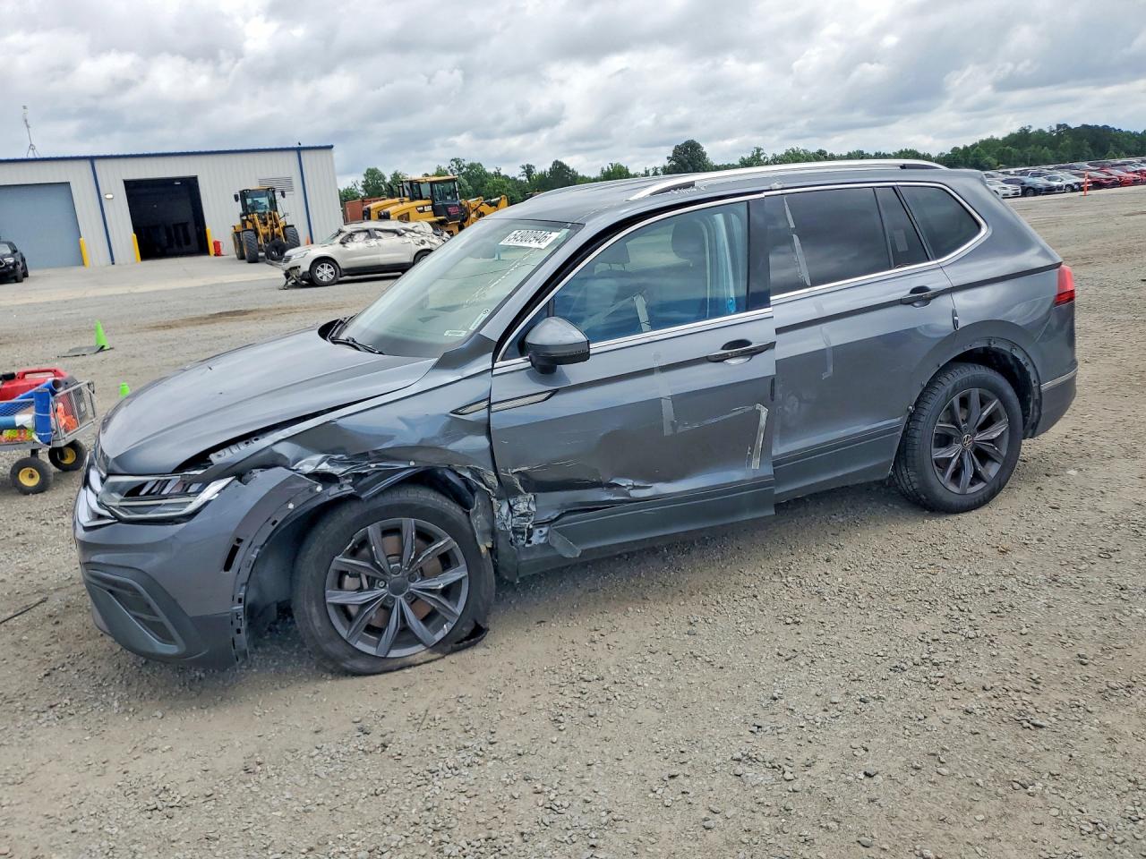 3VV3B7AX0NM066825 · 2022 VOLKSWAGEN TIGUAN