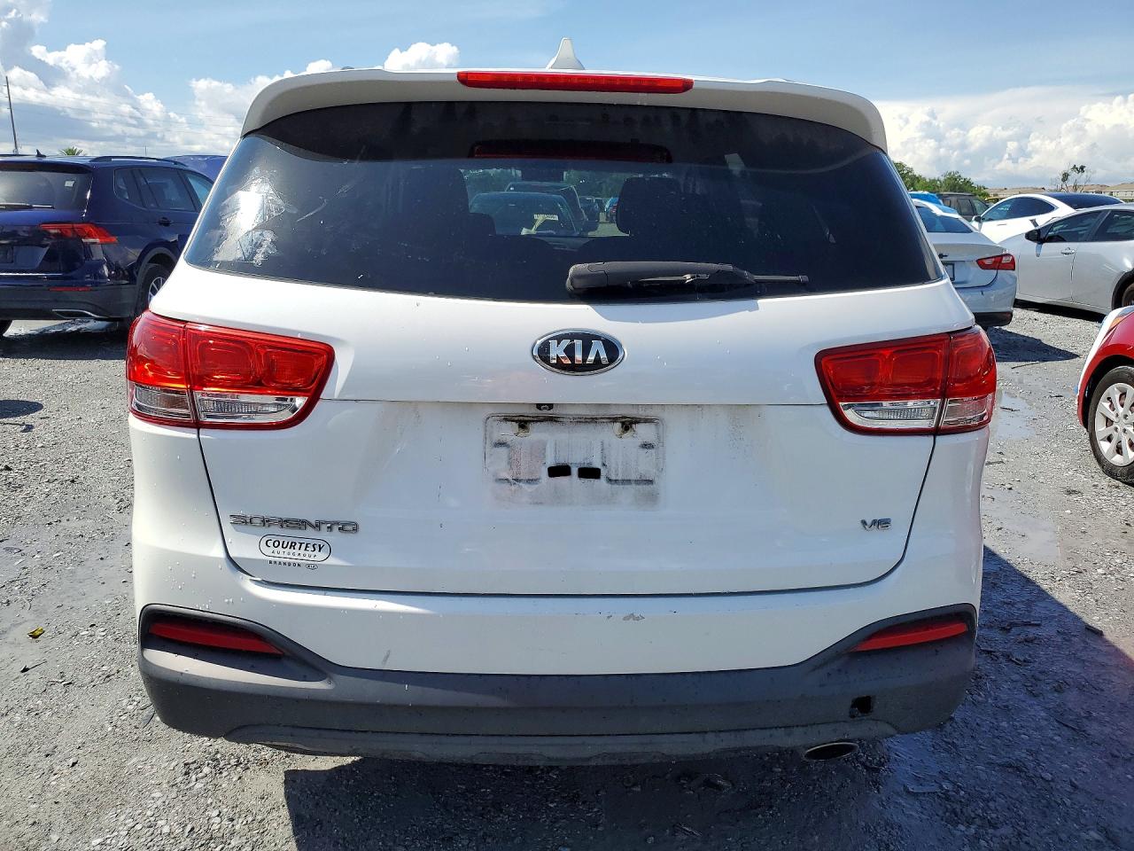 5XYPG4A51GG002968 · 2016 KIA SORENTO · 6/13