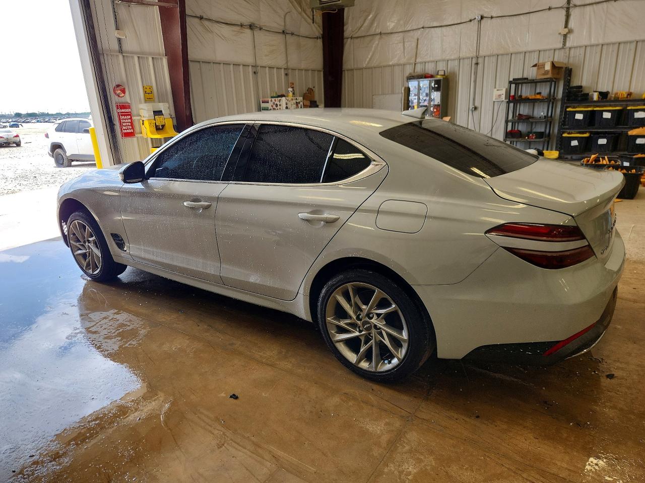 KMTG34TA8NU093949 · 2022 GENESIS G70 · 2/13