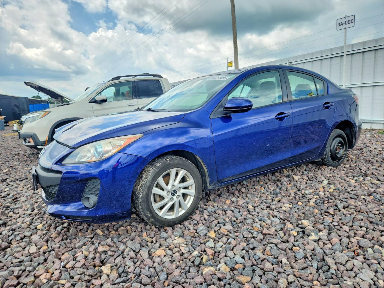 JM1BL1W77D1798233 · 2013 MAZDA 3