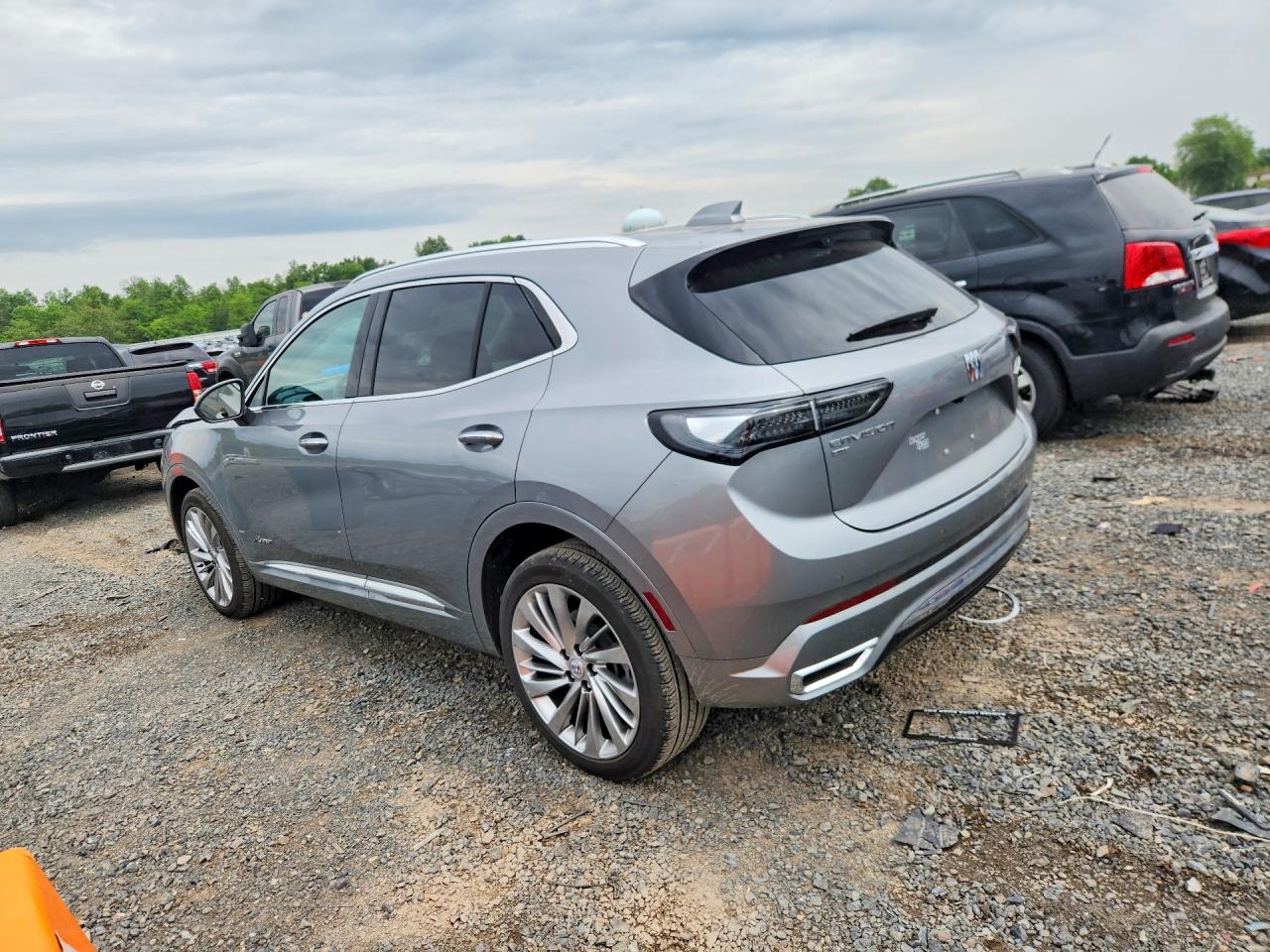 LRBFZME48SD034670 · 2025 BUICK ENVISION · 2/13