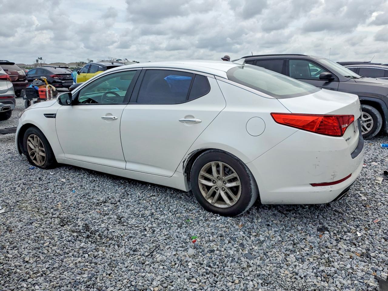KNAGM4A71C5275287 · 2012 KIA OPTIMA · 2/12