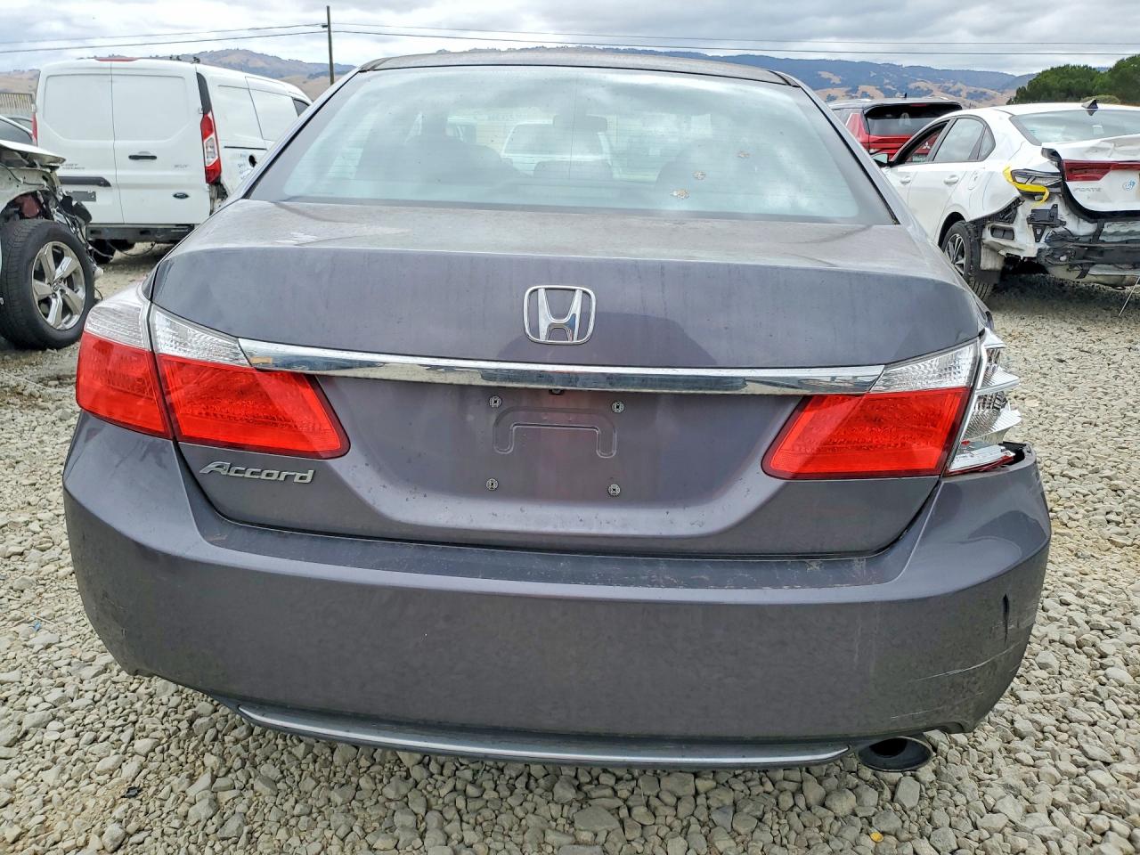 1HGCR2F37FA246208 · 2015 HONDA ACCORD · 6/12
