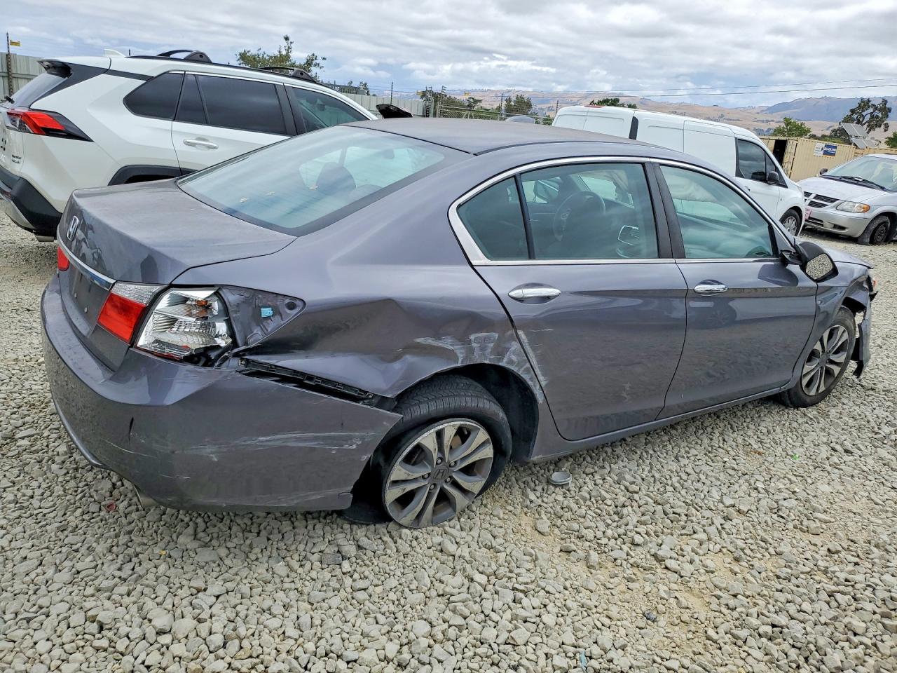 1HGCR2F37FA246208 · 2015 HONDA ACCORD · 3/12