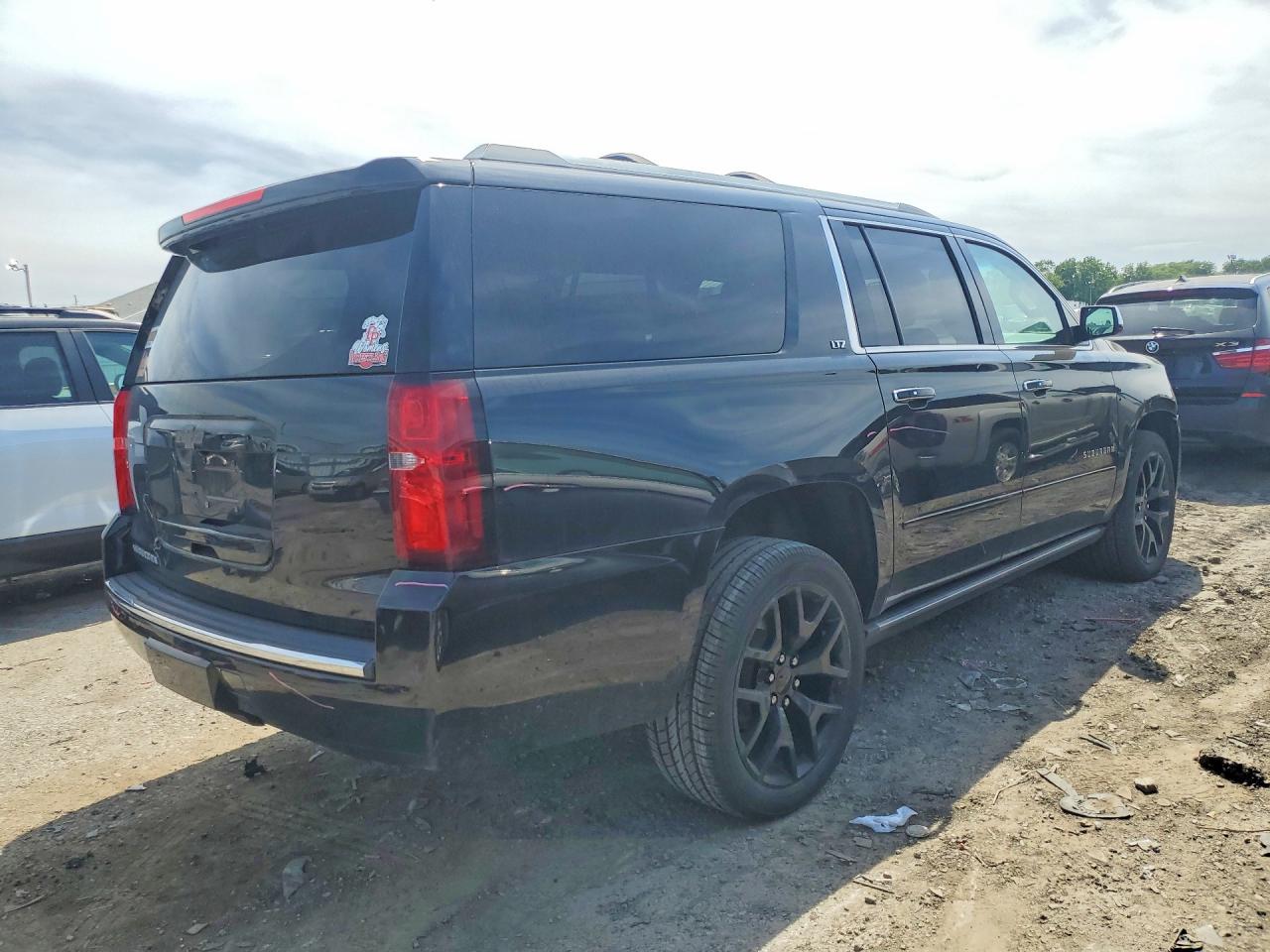 1GNSKJKCXGR211123 · 2016 CHEVROLET SUBURBAN · 3/13