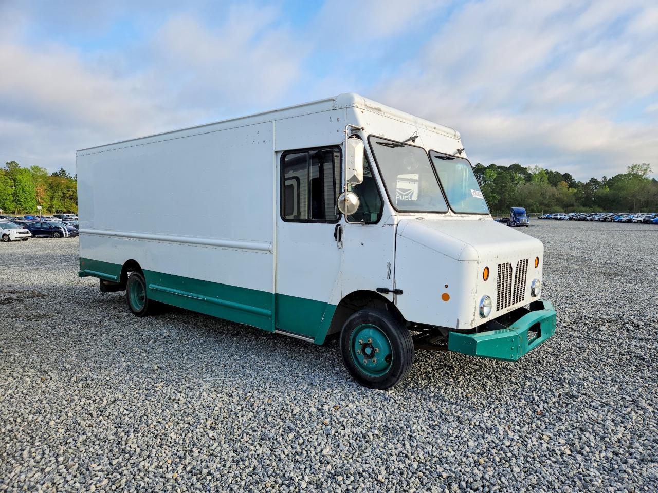 4UZAC2DV4FCGP3280 · 2015 FREIGHTLINER MT45 · 4/13