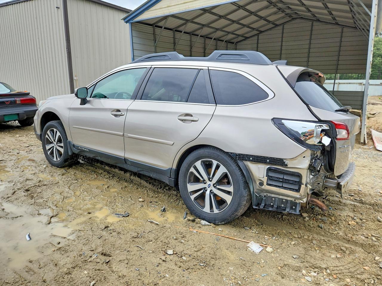 4S4BSAKC9J3243009 · 2018 SUBARU OUTBACK · 2/14