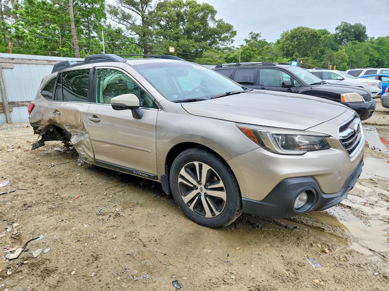4S4BSAKC9J3243009 · 2018 SUBARU OUTBACK · 4/14