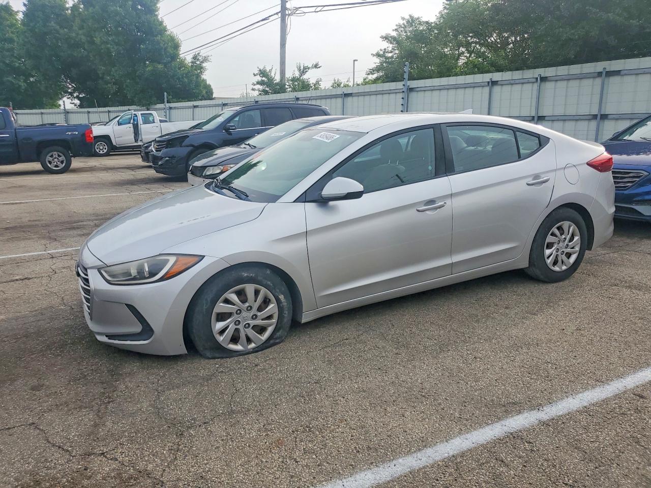 5NPD74LF9HH207246 · 2017 HYUNDAI ELANTRA