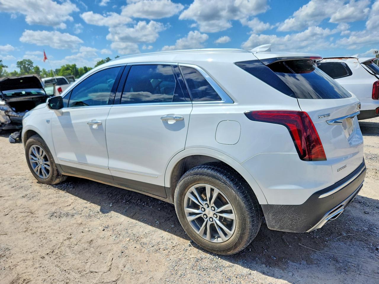 1GYKNCR46NZ159457 · 2022 CADILLAC XT5 · 2/13